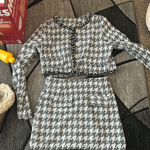 2 piece skirt set - Picture 1 of 2